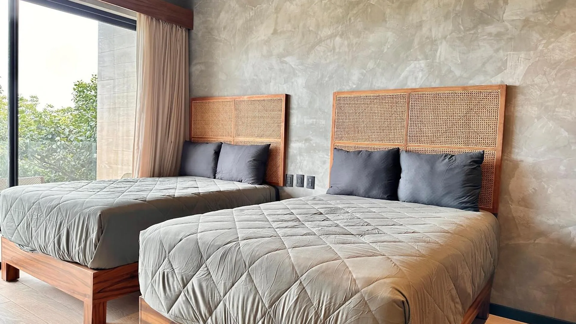 Tuk Tulum By Andiani Travel Apartment